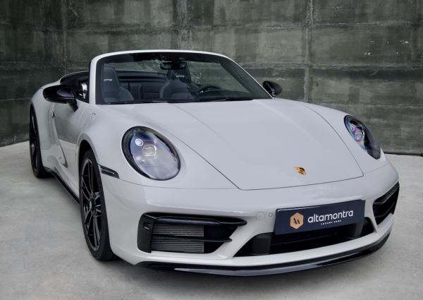 Porsche 992 911 Carrera 4 GTS Cabriolet