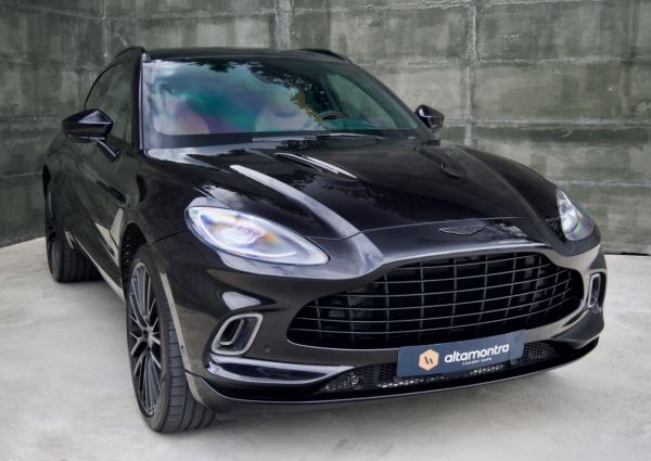 Aston Martin DBX