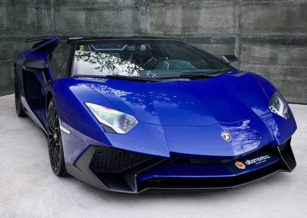 Lamborghini Aventador SV Roadster