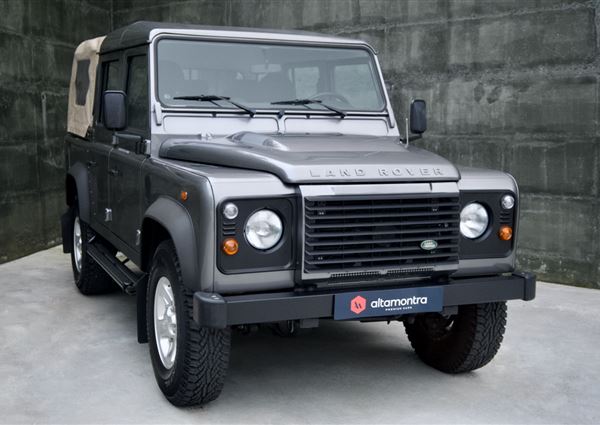 Land Rover Defender 110 SW 2.4 CRD S